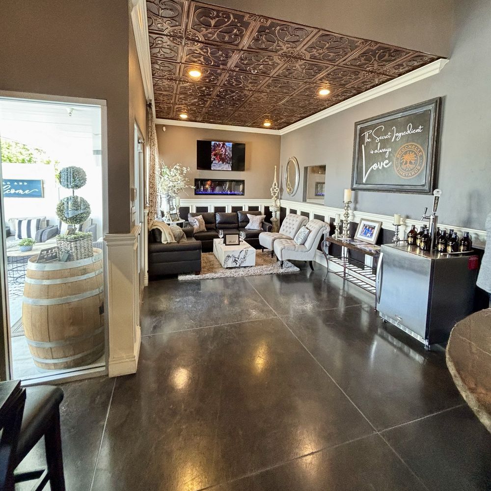 Brochelle Vineyards - Wine Tasting Room Near Me - Paso Robles, California