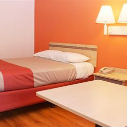 Motel 6 - Guest Room