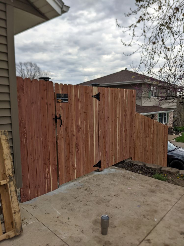 Corridor Residential Fencing - tree service in Cedar Rapids, IA