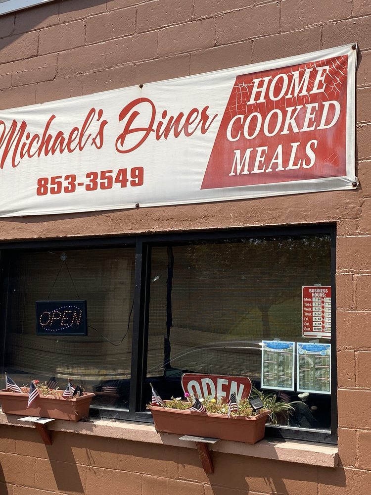 MICHAELS DINER Logo
