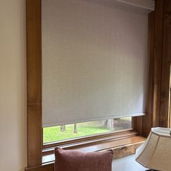 Window Coverings - 80% down. Very clean install.