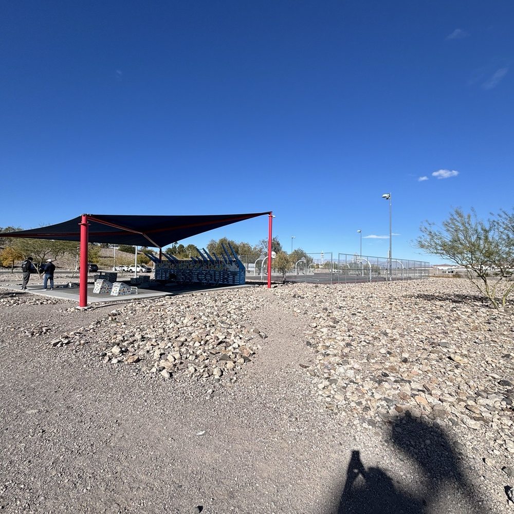 Cornerstone Park - Fitness center and basket ball courts - Lakes Near Me - Henderson, Nevada Cornerstone Park - Fitness center and basket ball courts - Lakes Near Me - Henderson, Nevada