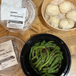 Stir fried green beans and steamed bao Stir fried green beans and steamed bao
