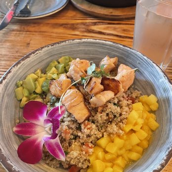 Divino Ceviche - Quinoa bowl - Peruvian Near Me - Doral, Florida