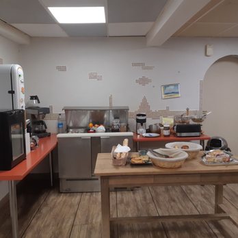 Hotel de L'Arrivée - Hotels Near Me - Guingamp, 22