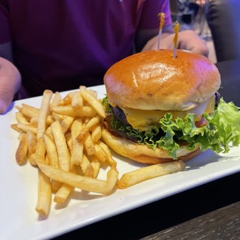 Dave & Buster's Bakersfield - Burger - Arcades Near Me - Bakersfield, California