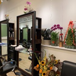 Private I Salon