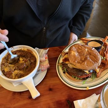 Kelly's Tavern - Whiskey burger and chili - American Near Me - Chesapeake, Virginia Kelly's Tavern - Whiskey burger and chili - American Near Me - Chesapeake, Virginia