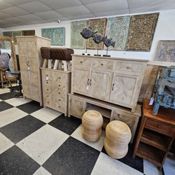 Artisan Furniture & Finds