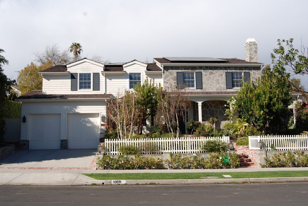 Slide of APR Roofing Solutions