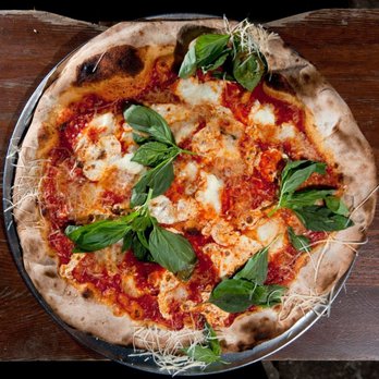 Lucali - Pizza Near Me - Brooklyn, New York