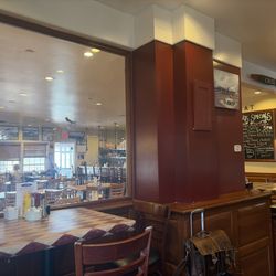 Crosswinds Restaurant & Bar - The inside
