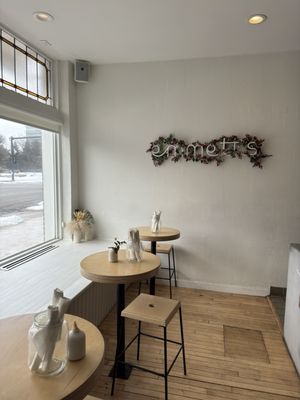Emmett's Cafe by null