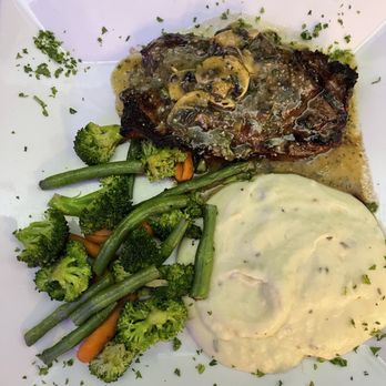 The Windmill - Steak , mushrooms, mashed potato - Salad Near Me - Soledad, California