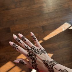 Nailology Nail Lounge