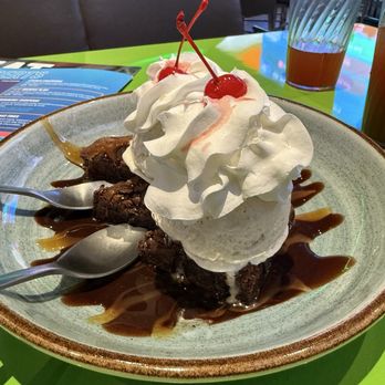 Dave & Buster's Folsom - Brownie dessert - Arcades Near Me - Folsom, California
