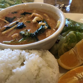 Red Chili - Red curry with tofu lunch special - Thai Near Me - Hayward, California Red Chili - Red curry with tofu lunch special - Thai Near Me - Hayward, California