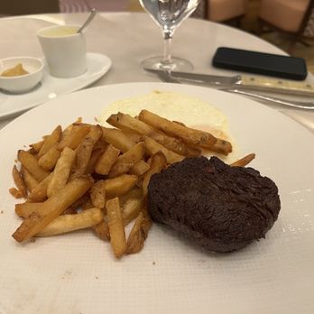 La Fontaine - Steak and eggs - Breakfast & Brunch Near Me - Las Vegas, Nevada La Fontaine - Steak and eggs - Breakfast & Brunch Near Me - Las Vegas, Nevada