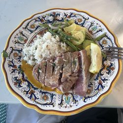 Bahia Beach House & Surf Bar - Curry catch tuna