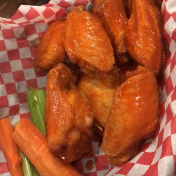 Alpine Tavern & Grill - Sports Bars Near Me - Alpine, California