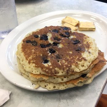 Bob & Edith's Diner - Blueberry pancakes - American Near Me - Arlington, Virginia Bob & Edith's Diner - Blueberry pancakes - American Near Me - Arlington, Virginia