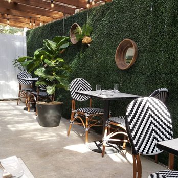 Ceviche's - Love the outdoor seating!! - Seafood Near Me - Wilmington, North Carolina