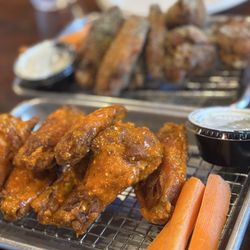 Underground Pizza - Chicken Wings buffalo