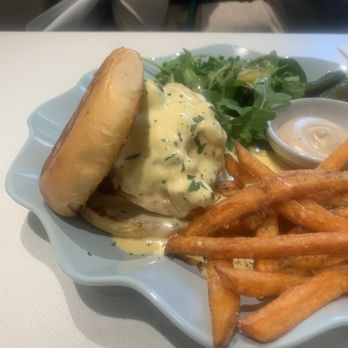 HolmPei Cafe Bistro - Fish burger - Cafes Near Me - Toronto, Ontario HolmPei Cafe Bistro - Fish burger - Cafes Near Me - Toronto, Ontario