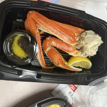 Red Lobster - Snow Crab - Seafood Near Me - San Antonio, Texas