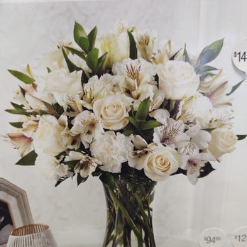 Wes' Flowers - Catalog picture of what we ordered - Florists Near Me - Temecula, California Wes' Flowers - Catalog picture of what we ordered - Florists Near Me - Temecula, California