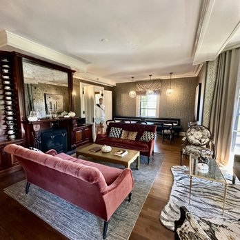 The Cliffside Inn - Living Room - Bed & Breakfast Near Me - Newport, Rhode Island The Cliffside Inn - Living Room - Bed & Breakfast Near Me - Newport, Rhode Island