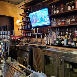 Les Amis Restaurant & Lounge