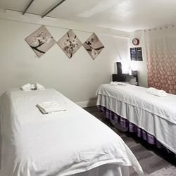Asian Spa Massage - Couples massage room