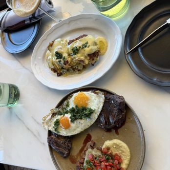 Otto’s High Dive - Crab Benedict and steak and eggs - Cocktail Bars Near Me - Orlando, Florida Otto’s High Dive - Crab Benedict and steak and eggs - Cocktail Bars Near Me - Orlando, Florida