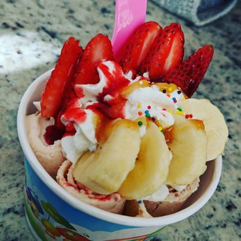 Fanny's Thai Roll Ice Cream - Damn good ice cream. - Ice Cream & Frozen Yogurt Near Me - Elgin, Illinois Fanny's Thai Roll Ice Cream - Damn good ice cream. - Ice Cream & Frozen Yogurt Near Me - Elgin, Illinois