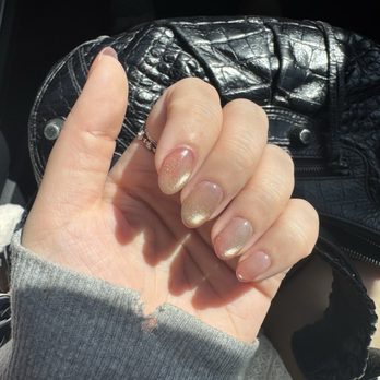Lumi Nail Studio - Nail Salons Near Me - Pasadena, California