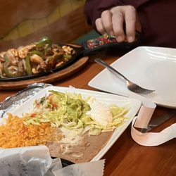 Mariachiles Mexican Grill