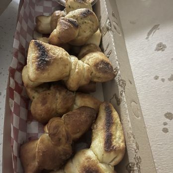 Bozzelli's Italian Deli-Vermont Ave - Garlic Knots - Pizza Near Me - Washington, DC, District of Columbia