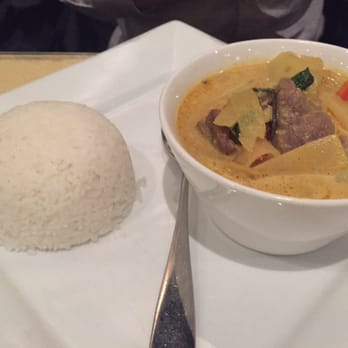 Thaifoon Restaurant - Yellow curry with beef. I think with chicken with be better - Thai Near Me - London, Ontario Thaifoon Restaurant - Yellow curry with beef. I think with chicken with be better - Thai Near Me - London, Ontario