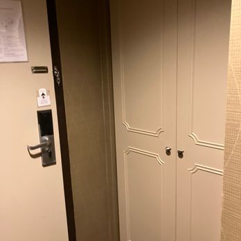 Chateau Lacombe Hotel - Closet - Hotels Near Me - Edmonton, Alberta Chateau Lacombe Hotel - Closet - Hotels Near Me - Edmonton, Alberta