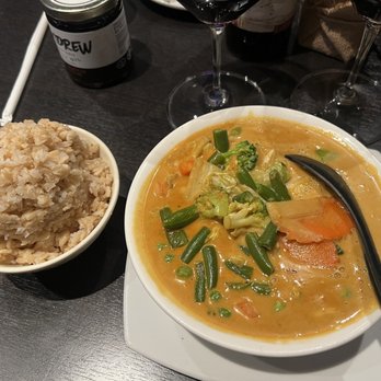 Thai Dishes - Thai Near Me - Santa Monica, California