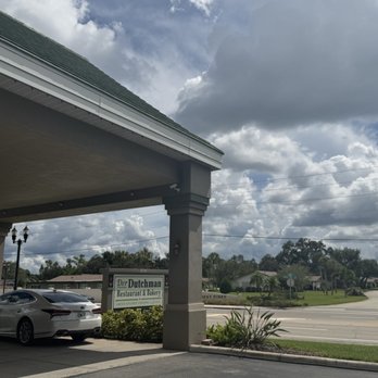 Der Dutchman - Bakeries Near Me - Sarasota, Florida