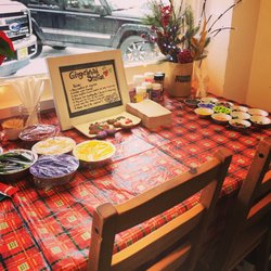The Wild Oak Cafe - Gingerbread cookie decorating station - December 2018