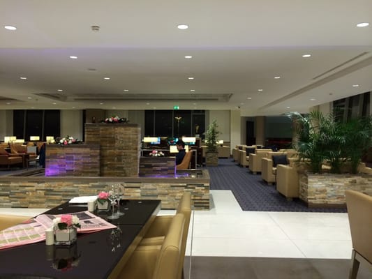 Emirates Lounge by null
