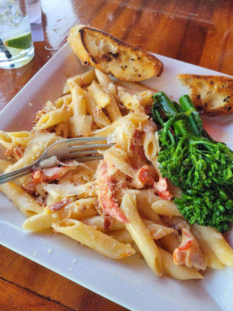 CHERRYSTONES Updated July 2024 99 Photos & 261 Reviews 185 Main