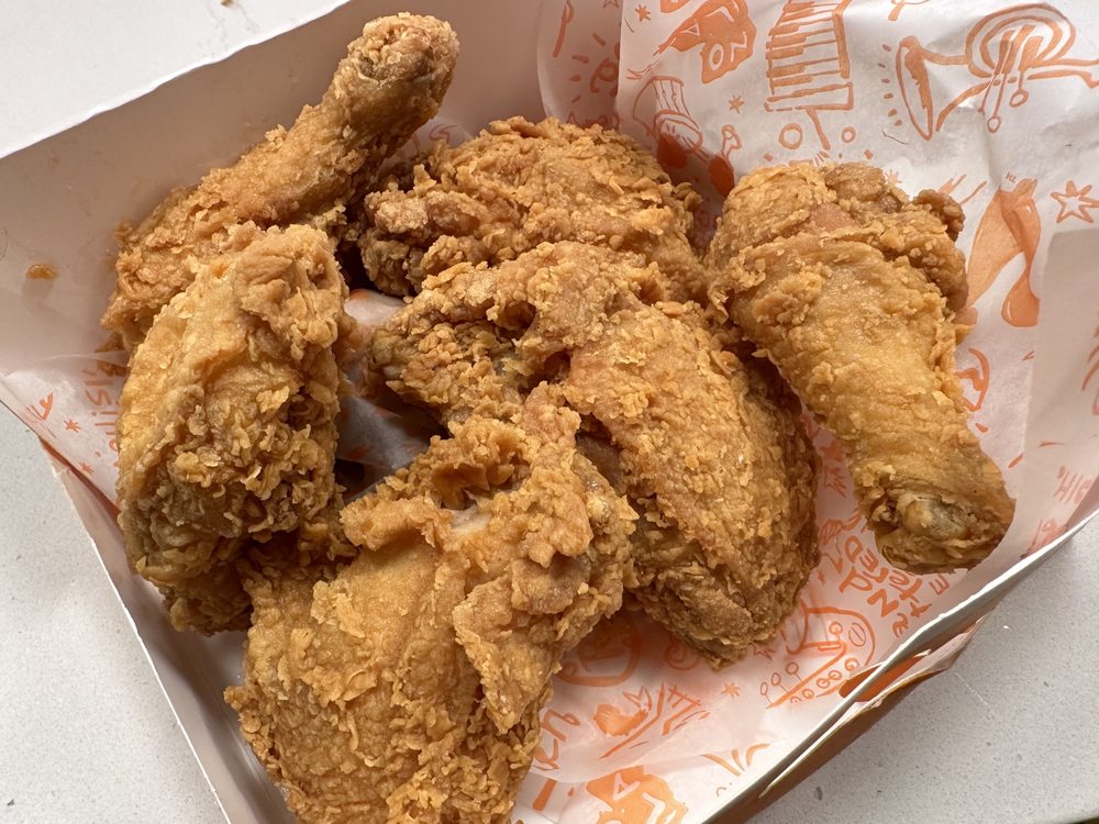 POPEYES LOUISIANA KITCHEN Updated October 2024 1646 McKenzie Avenue