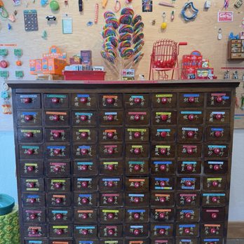 Small Kine Gift - Bookstores Near Me - Honolulu, Hawaii Small Kine Gift - Bookstores Near Me - Honolulu, Hawaii