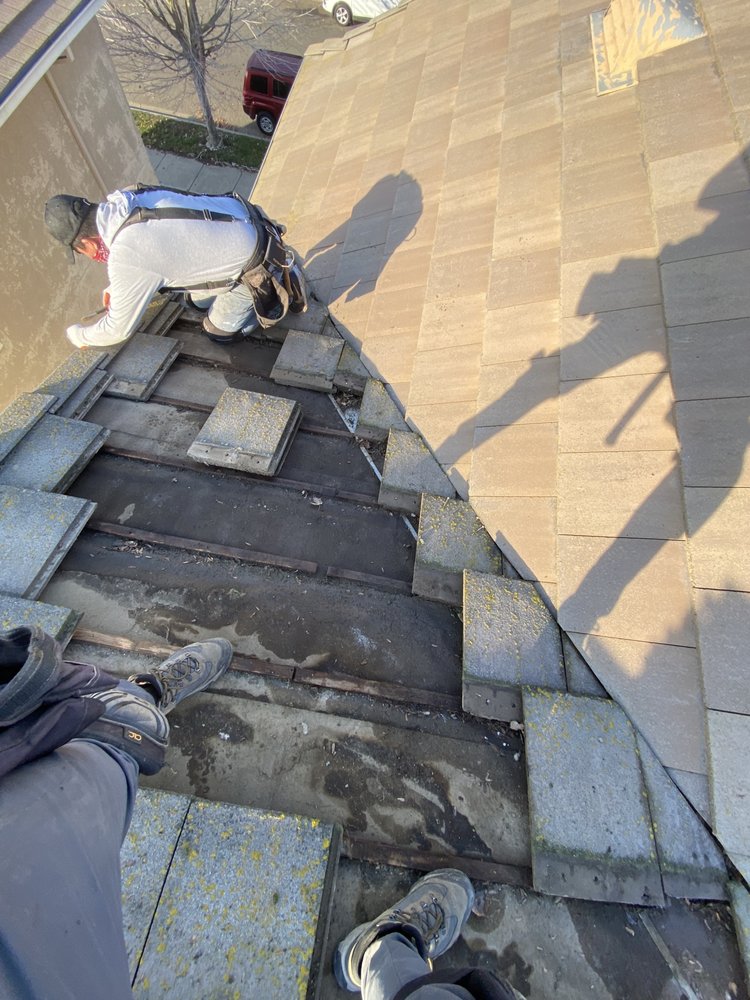 Slide of Octavio Sajuan Roofing