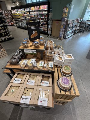 New Leaf Community Markets - Aptos by null