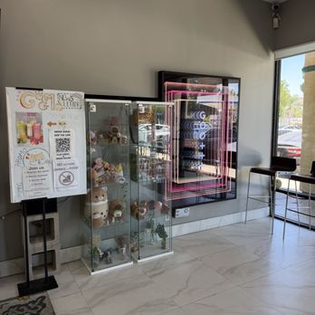 Goomo Tea - Interior - Bubble Tea Near Me - Walnut, California